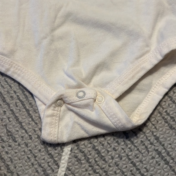 Jessica Simpson Romper set 0-3 - Picture 5 of 10